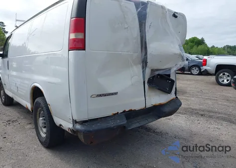 2004 Chevrolet Express из США, поврежденный, VIN 1GCGG25V341208545